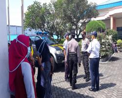 Aksi Unjuk Rasa Karyawan PT Shinhan Me