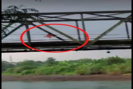 ANAK GADIS NEKAT BUNUH DIRI DI SUN