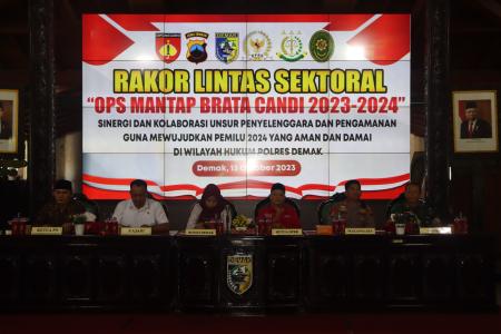 DEMAK GELAR DEKLARASI DAMAI PEMILU