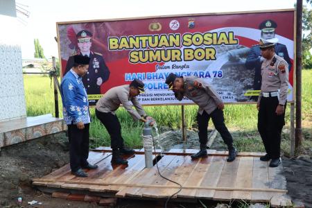 POLRES DEMAK SERAHKAN SUMUR BUR PO