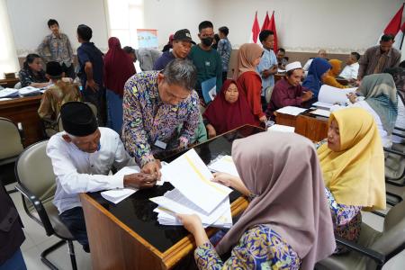 PELEPASAN HAK DAN PEMBERIAN GANTI 