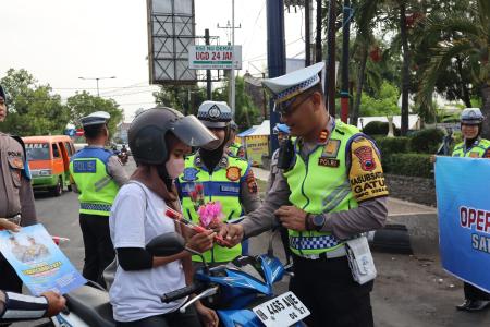 SATLANTAS POLRES DEMAK TINGKATKAN 