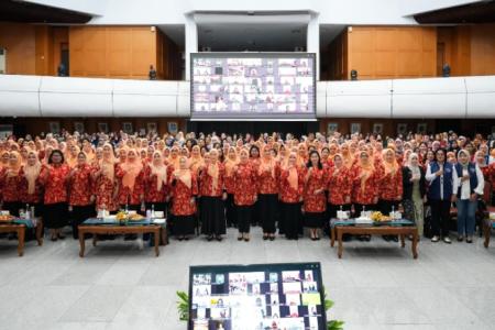 MENTRI TITO KARNAVIAN IMBAU ANGGOT