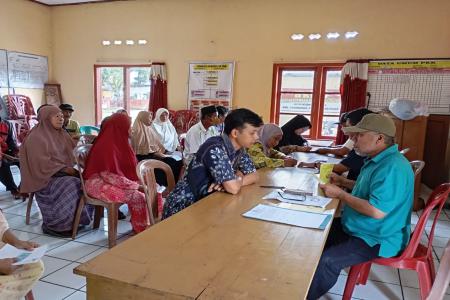 PENYALURAN BANTUAN LANGSUNG TUNAI 