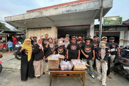 Semarak Bagibagi Takjil Squad Nusantar