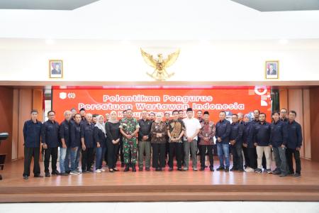 PELANTIKAN PWI, BUPATI KENDAL AJAK