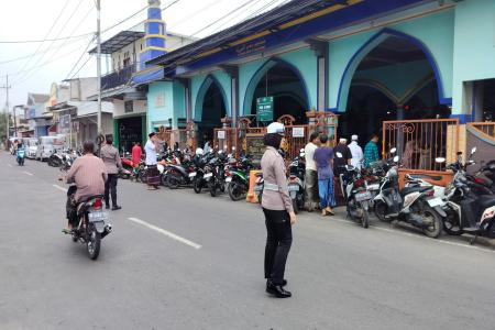 Polwan Polres Sumenep PAM dan Gatur La