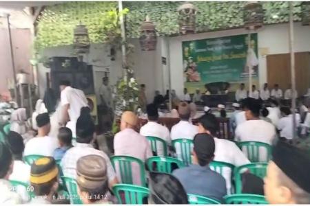 Keluarga Besar Hj Sunarsih Santuni Yat