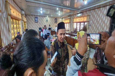 Warga Kedungwaru Kidul Audensi ke DPRD
