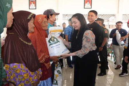 BREBES SALURKAN 4.000 TON BERAS CA