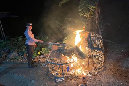 POLISI BONGKAR DUA LOKASI ARENA JU