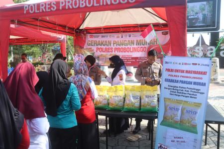 Polres Probolinggo bersama Bulog Gelar