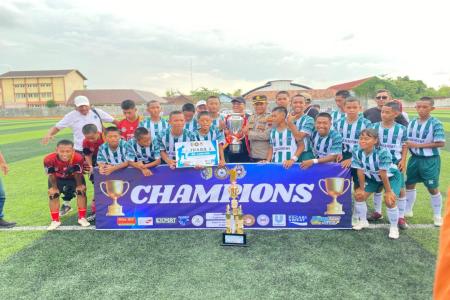 Perebutan Piala Champions U17 